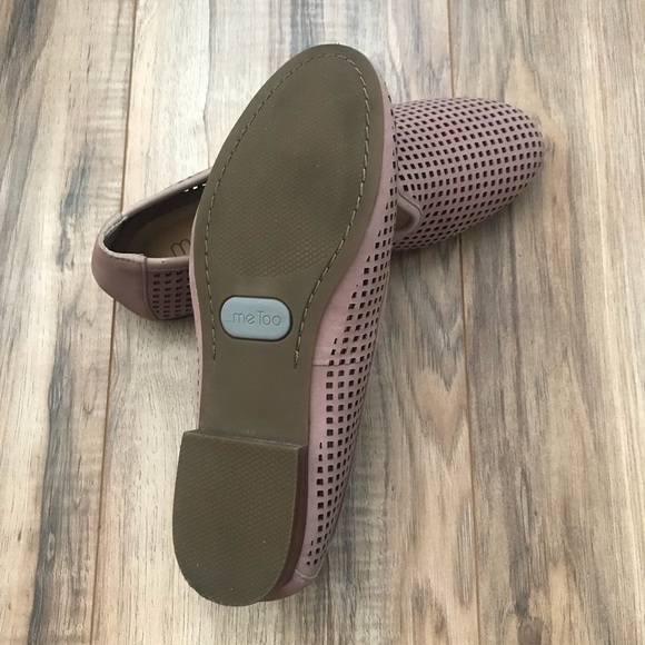 Me Too Nude Pink Laser Cut Leather Loafer Flats - Picture 4 of 8
